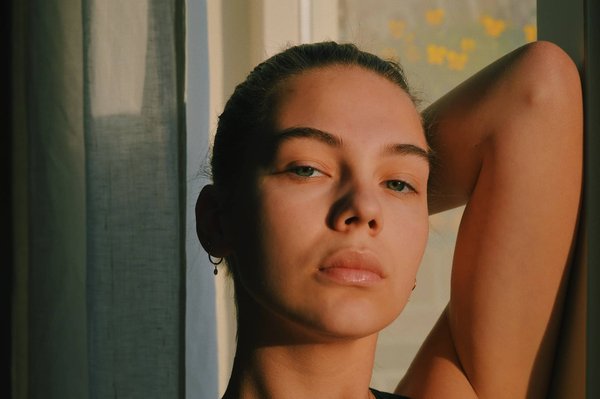 Les clés d'une peau éclatante : astuces infaillibles pour une belle peau